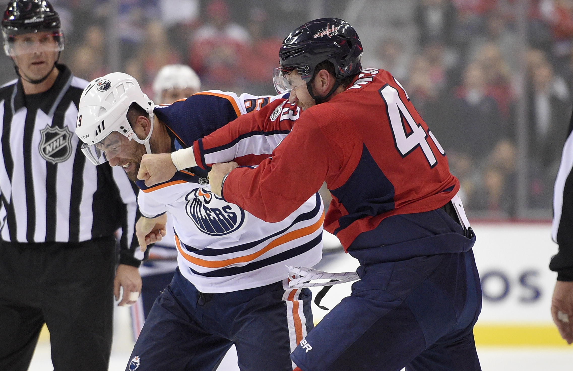 Tom Wilson s dištancom