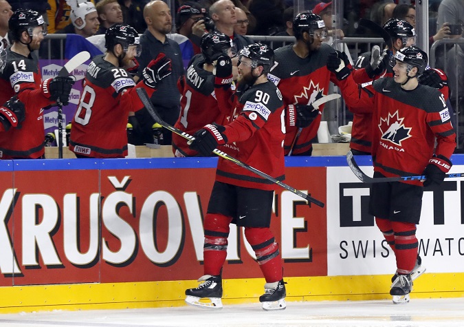 Šampionát prvýkrát v Dánsku, hneď na úvod zámorské derby
