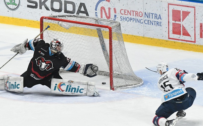 Justin Kovacs z HK Nitra do Nottinghamu Panthers