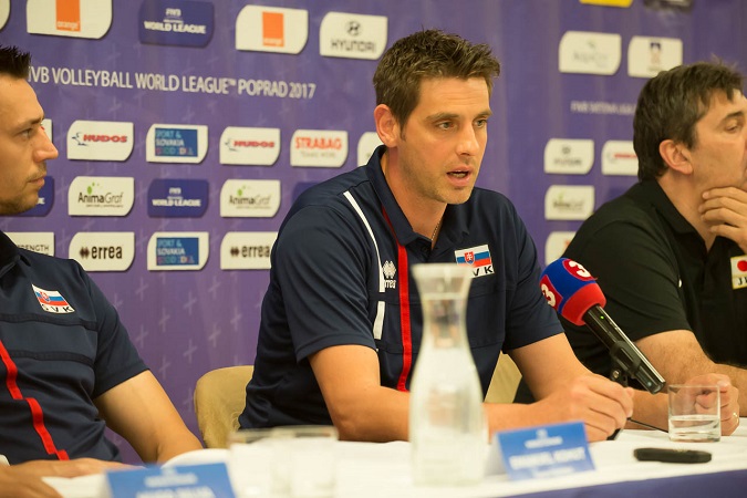 Kravárik bez viacerých opôr a s novicmi