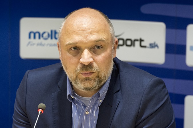Jaroslav Holeša pokračuje vo funkcii prezidenta Slovenského zväzu hádzanej