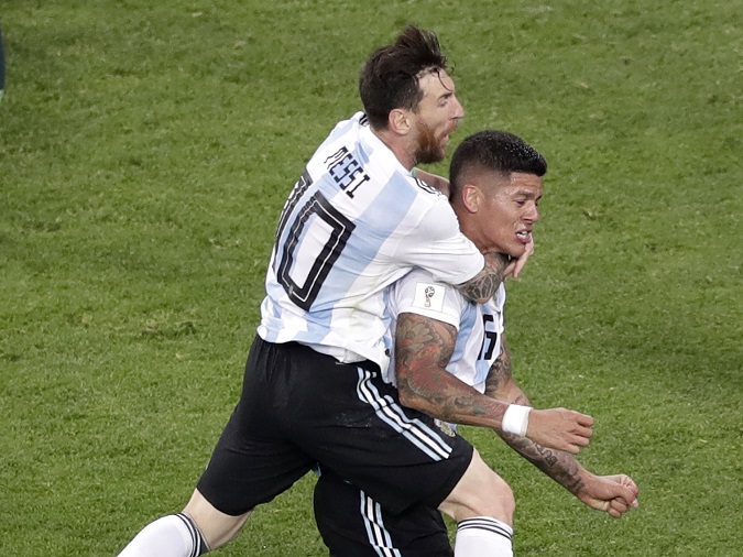Lionel Messi a Marcos Rojo zabezpečili gólmi postup Argentíny do osemfinále