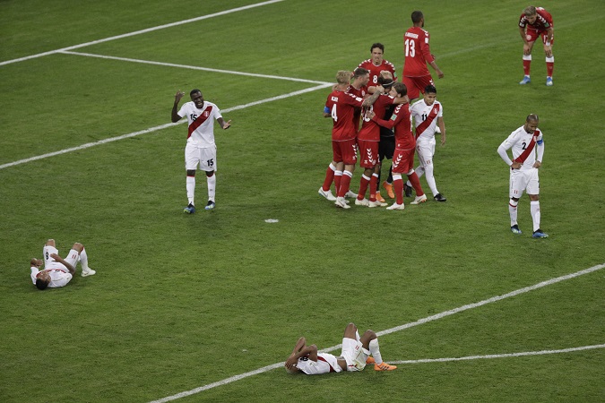 Peru pri návrate na MS podľahlo Dánsku