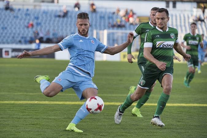 DVSC Debrecín podpísal dvojročný kontrakt s obrancom Erikom Čikošom