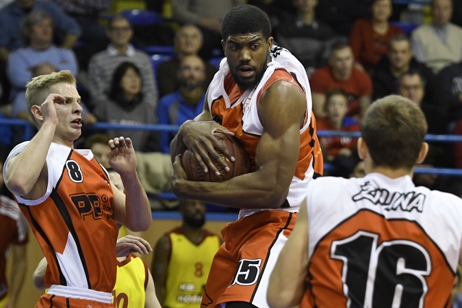 Basketbalový klub BC Prievidza získal do svojich radov amerického pivota Brandona Holcomba