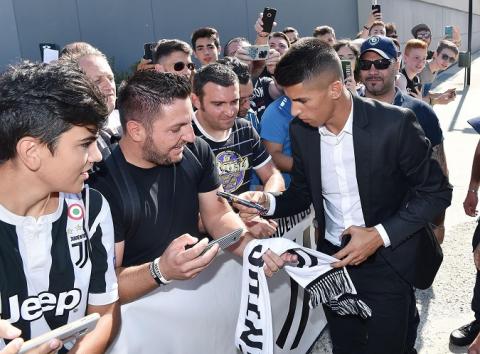 Káder Juventusu Turín posilní portugalský obranca Joao Cancelo