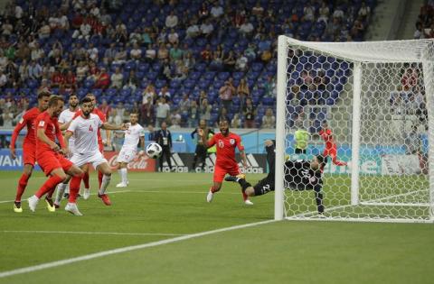 Tuniský brankár Mouez Hassen si po zranení ramena na MS už nezachytá