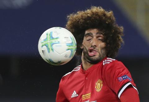 Manchester United predĺžilo o dva roky zmluvu s belgickým stredopoliarom Marouaneom Fellainim