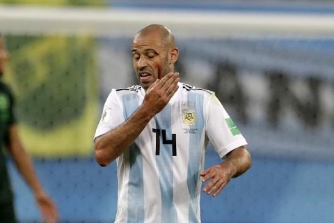 Javier Mascherano uzavrel vo veku 34 rokov reprezentačnú kariéru