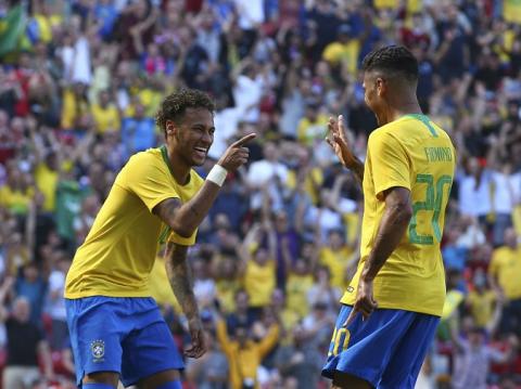 Brazília sa v osemfinále MS stretne s Mexikom