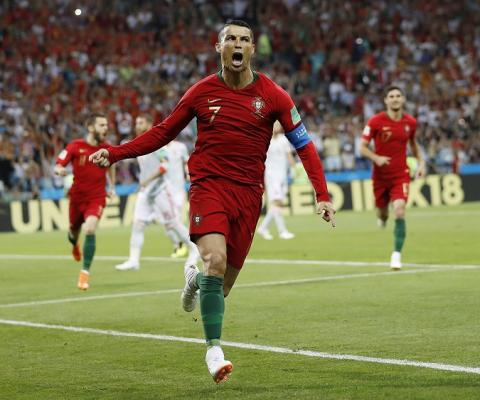 Cristiano Ronaldo hetrikom zariadil remízu Portugalska so Španielskom