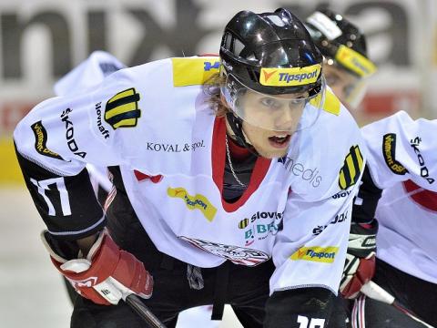 Ján Sýkora sa po piatich rokoch v českej extralige vrátil do Banskej Bystrice